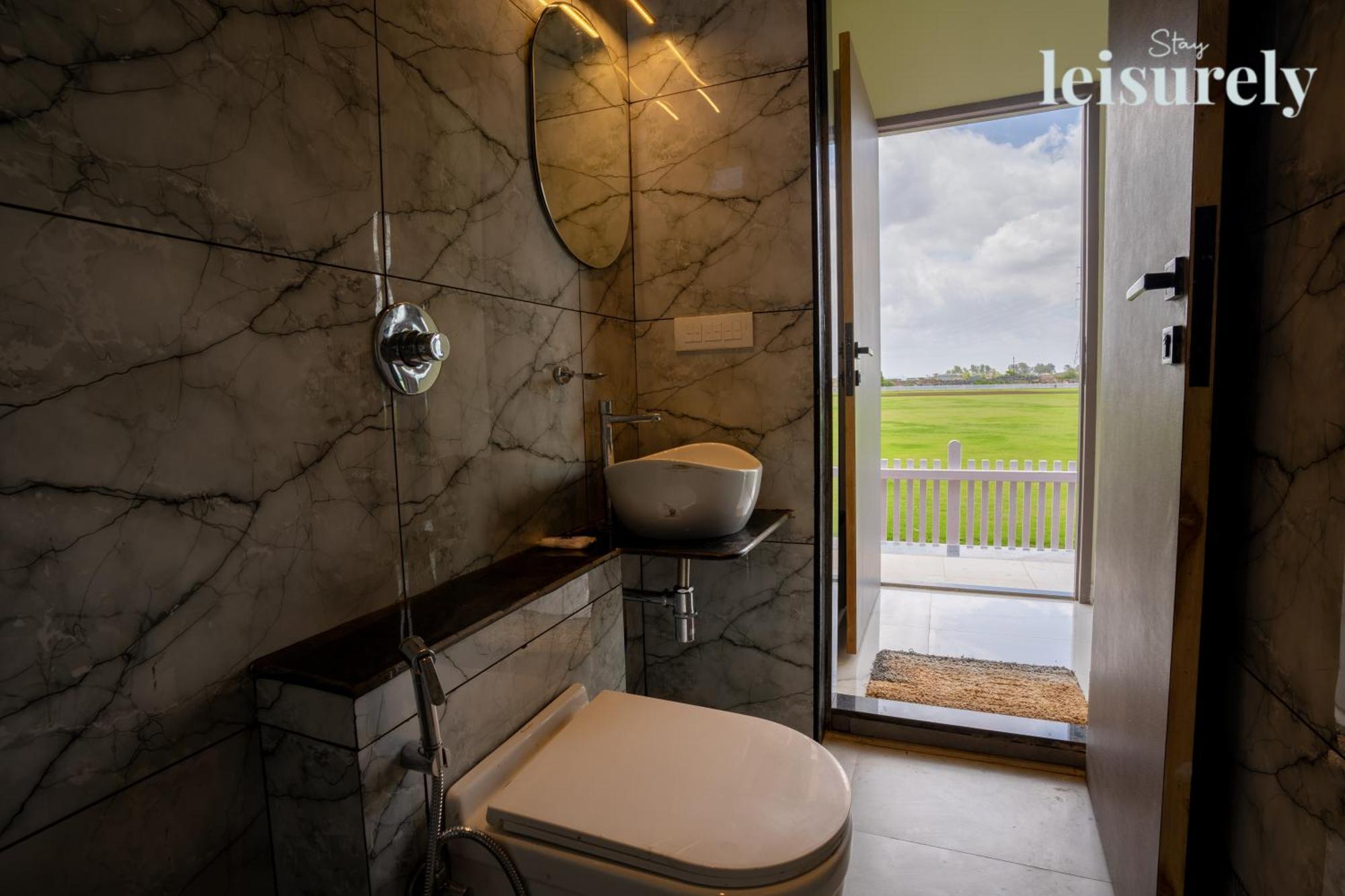 Stay Leisurely - Pavilion By The Hills, Lonavala - Stadium View Rooms Exterior foto